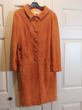 Women's Suede Single-Breasted Trench Coat in Rust